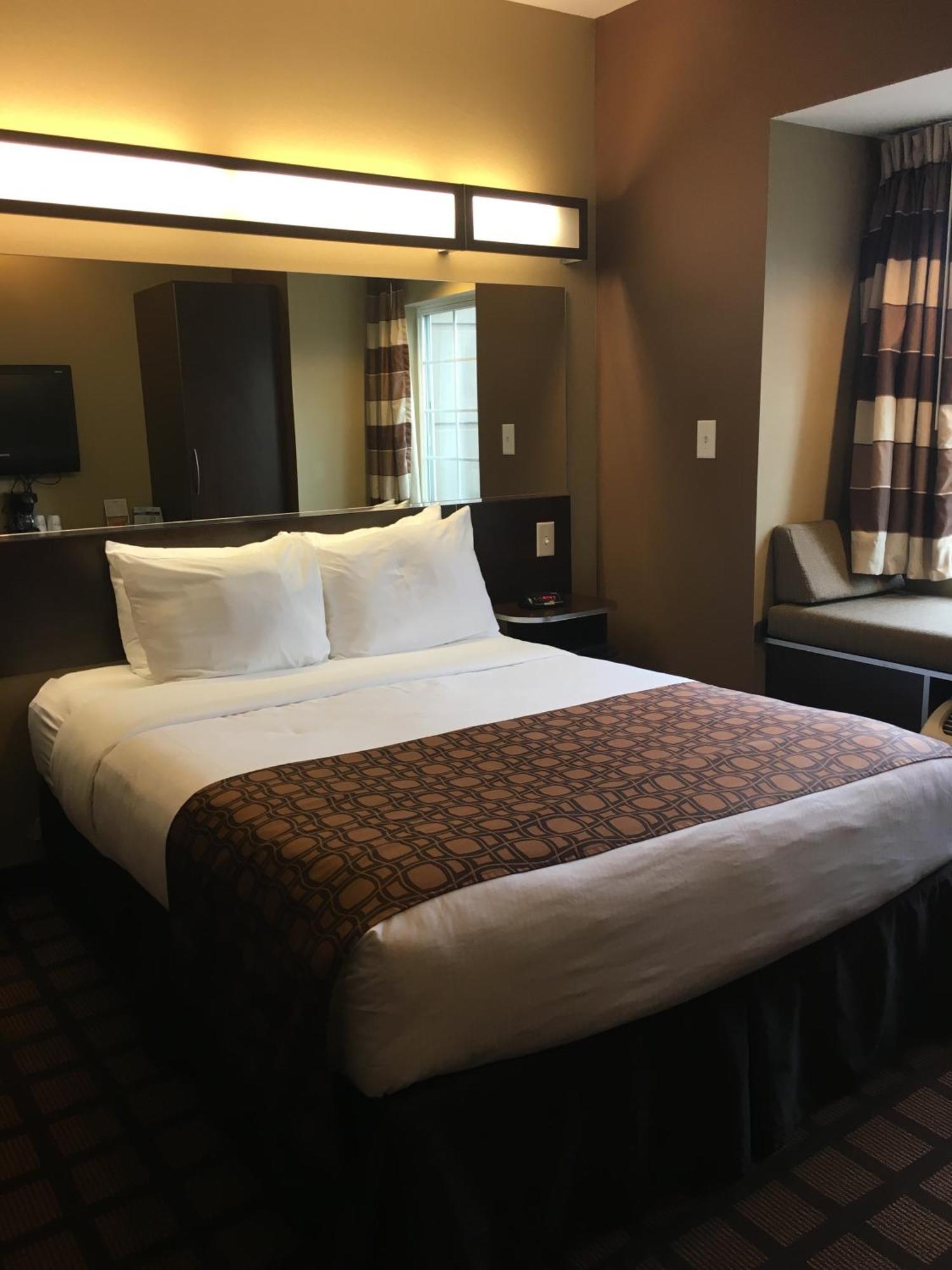 Microtel By Wyndham Perry National Fairground Area I-75 Room photo